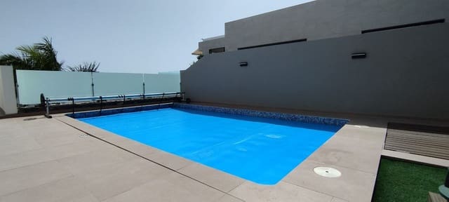 3 soveværelse Villa til salg i La Caldera, Adeje med garage - € 1.400.000 (Ref: 9357312)