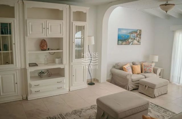 6 makuuhuone Huvila myytävänä paikassa Costa Adeje, Adeje mukana 
autotalli - 1 550 000 € (Ref: 9357315)