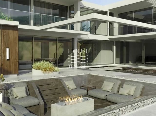 4 makuuhuone Huvila myytävänä paikassa Costa Adeje, Adeje mukana 
autotalli - 1 300 000 € (Ref: 9357316)