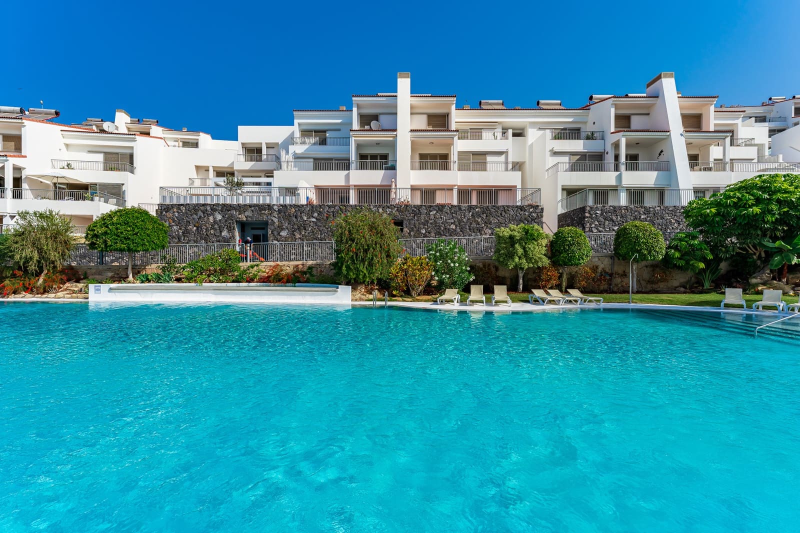 3 soverom Villa til salgs i La Caleta Adeje med svømmebasseng garasje - € 955 000 (Ref: 9357327)