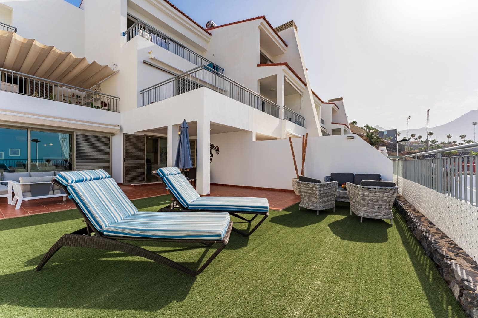 3 soverom Villa til salgs i La Caleta Adeje med svømmebasseng garasje - € 955 000 (Ref: 9357327)