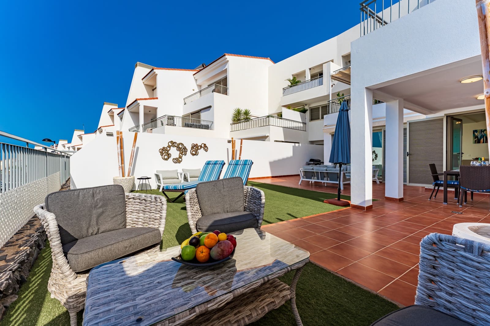 3 soverom Villa til salgs i La Caleta Adeje med svømmebasseng garasje - € 955 000 (Ref: 9357327)