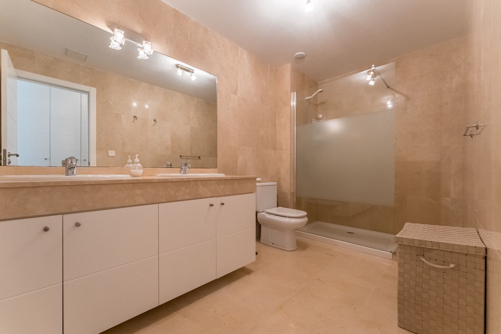 3 soverom Villa til salgs i La Caleta Adeje med svømmebasseng garasje - € 955 000 (Ref: 9357327)