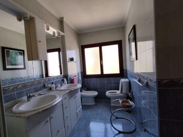 4 camera da letto Attico in vendita in Playa de las Americas, Arona con piscina garage - 685.000 € (Rif: 9357330)
