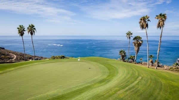 Rakentamaton maa myytävänä paikassa Adeje - 9 000 000 € (Ref: 9357336)