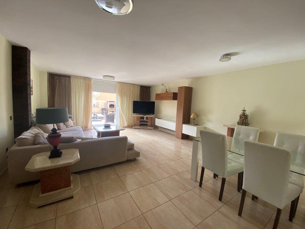 3 soveværelse Finca/Landehus til salg i Adeje med swimmingpool - € 495.000 (Ref: 9357341)