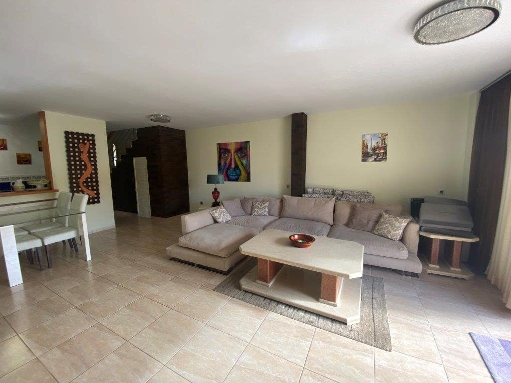 3 soveværelse Finca/Landehus til salg i Adeje med swimmingpool - € 495.000 (Ref: 9357341)