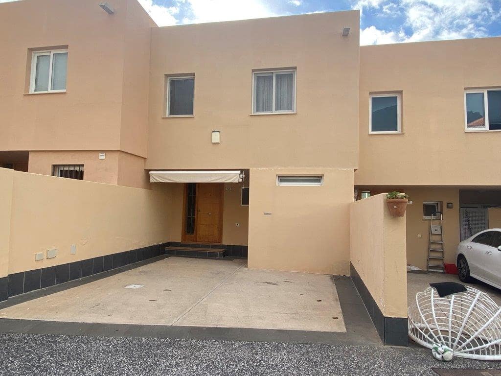 3 soveværelse Finca/Landehus til salg i Adeje med swimmingpool - € 495.000 (Ref: 9357341)