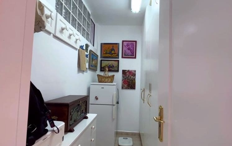 3 sovrum Takvåning till salu i Los Cristianos med pool garage - 715 000 € (Ref: 9357345)