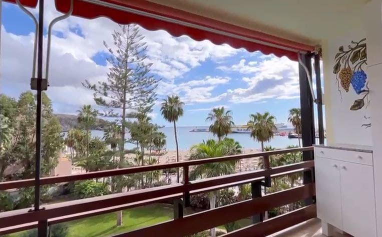 3 sovrum Takvåning till salu i Los Cristianos med pool garage - 715 000 € (Ref: 9357345)