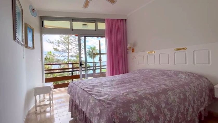 3 sovrum Takvåning till salu i Los Cristianos med pool garage - 715 000 € (Ref: 9357345)