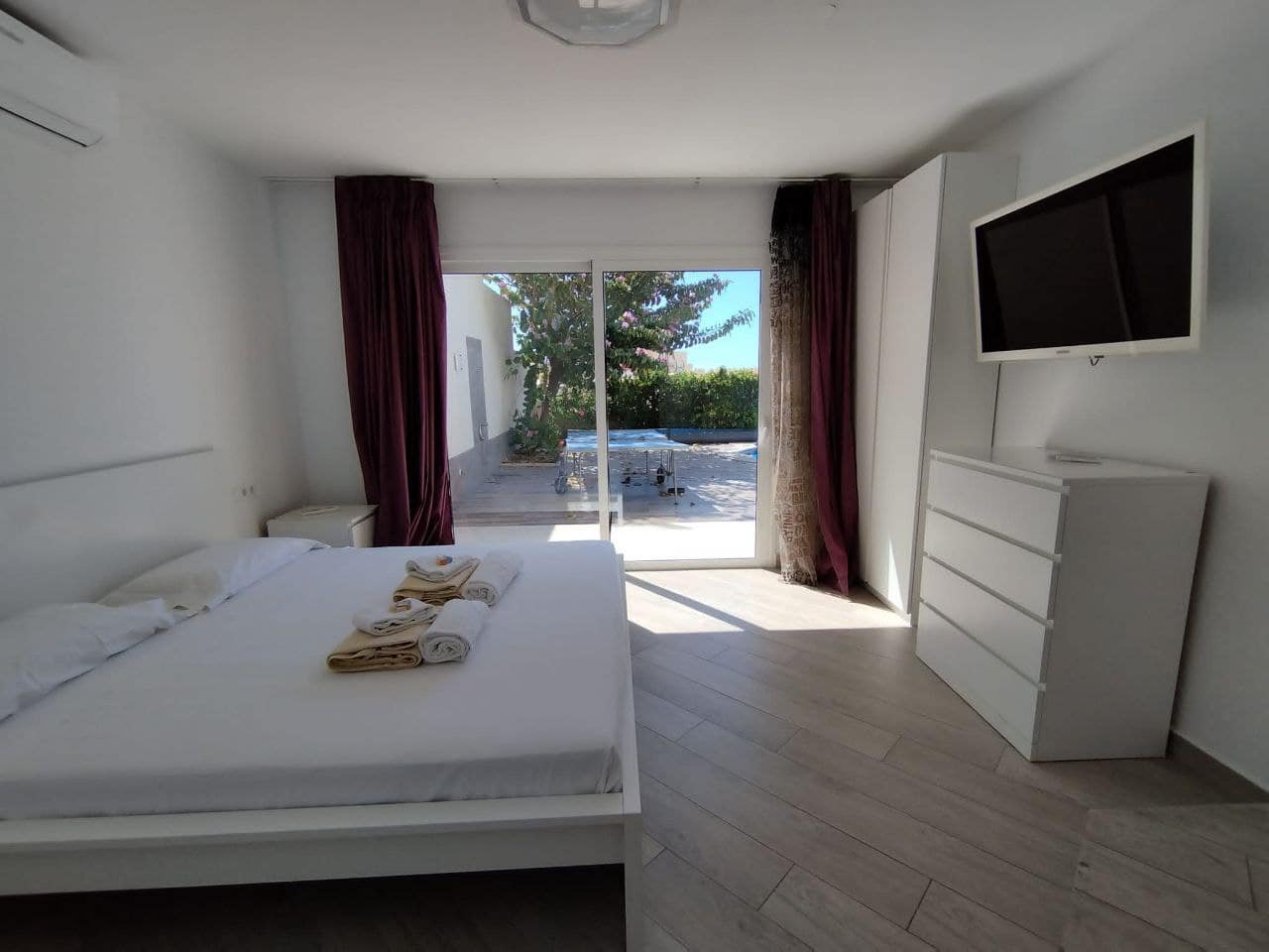 5 soveværelse Villa til salg i Adeje med swimmingpool garage - € 1.500.000 (Ref: 9357346)