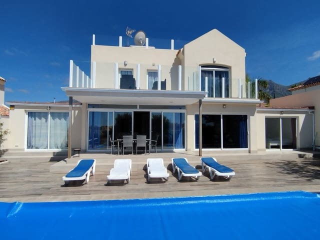 5 soveværelse Villa til salg i Adeje med swimmingpool garage - € 1.500.000 (Ref: 9357346)