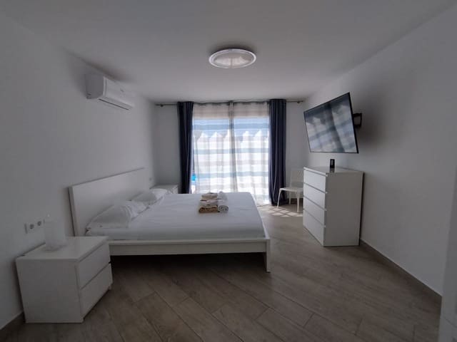 5 soveværelse Villa til salg i Adeje med swimmingpool garage - € 1.500.000 (Ref: 9357346)