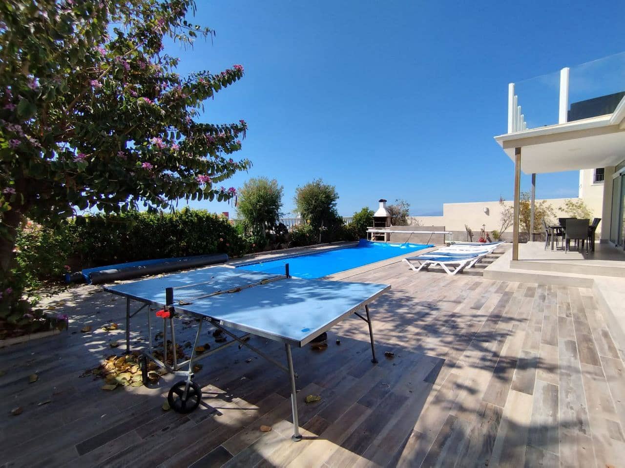 5 soveværelse Villa til salg i Adeje med swimmingpool garage - € 1.500.000 (Ref: 9357346)