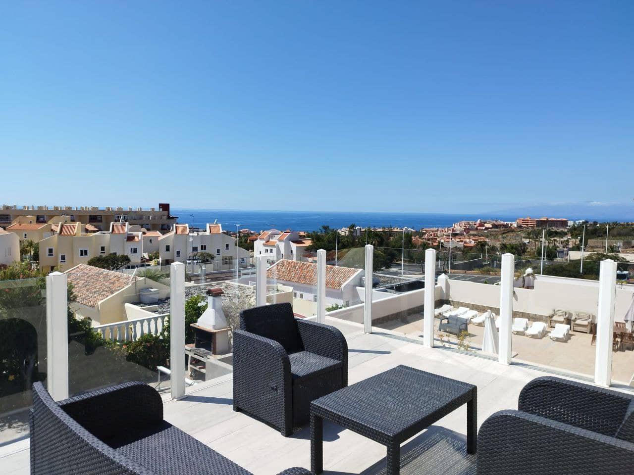 5 soveværelse Villa til salg i Adeje med swimmingpool garage - € 1.500.000 (Ref: 9357346)