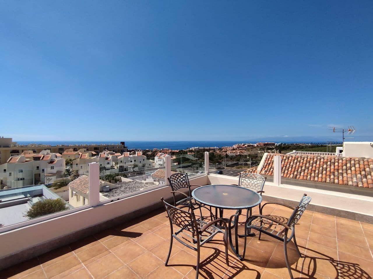 5 soveværelse Villa til salg i Adeje med swimmingpool garage - € 1.500.000 (Ref: 9357346)