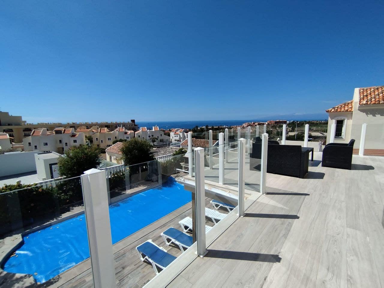 5 soveværelse Villa til salg i Adeje med swimmingpool garage - € 1.500.000 (Ref: 9357346)