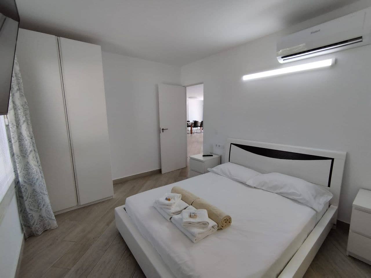 5 soveværelse Villa til salg i Adeje med swimmingpool garage - € 1.500.000 (Ref: 9357346)