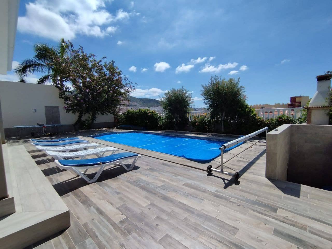 5 soveværelse Villa til salg i Adeje med swimmingpool garage - € 1.500.000 (Ref: 9357346)