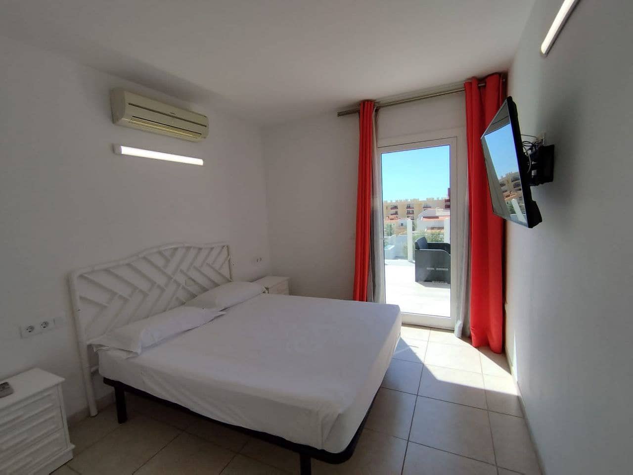 5 soveværelse Villa til salg i Adeje med swimmingpool garage - € 1.500.000 (Ref: 9357346)