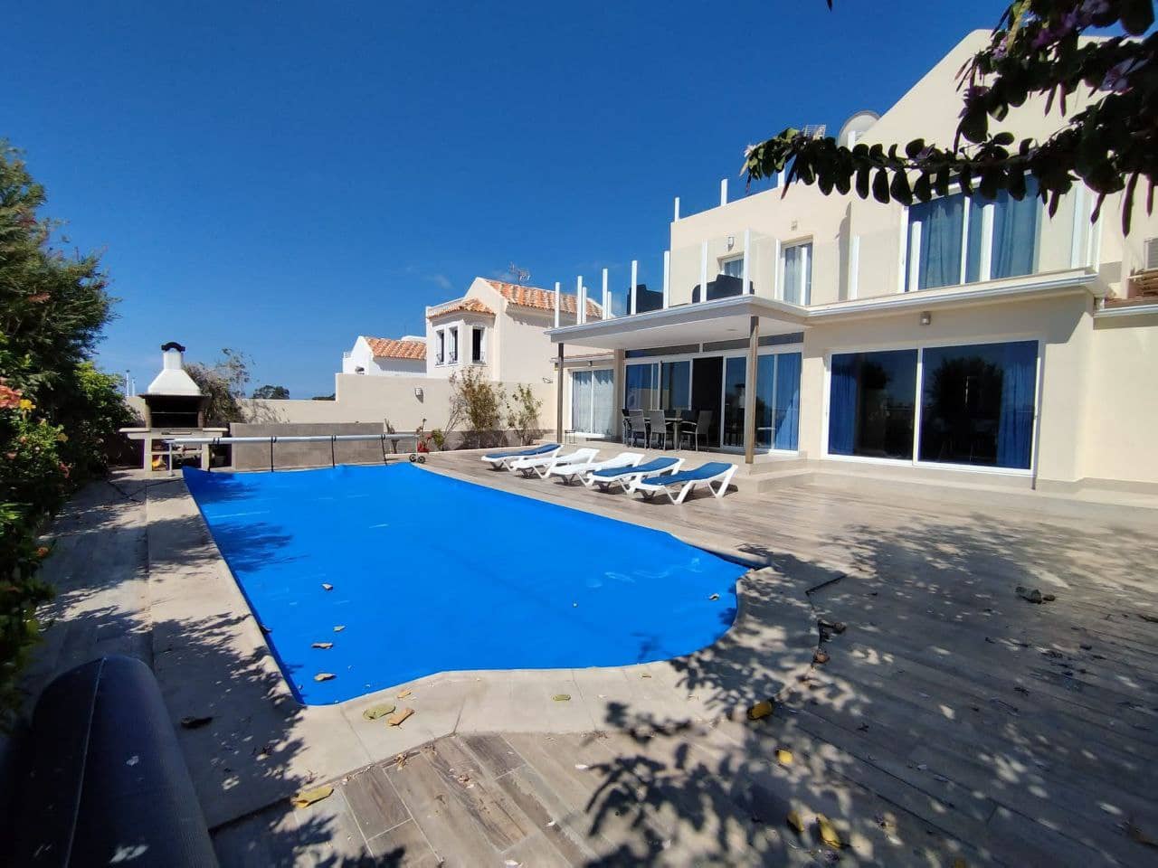 5 soveværelse Villa til salg i Adeje med swimmingpool garage - € 1.500.000 (Ref: 9357346)