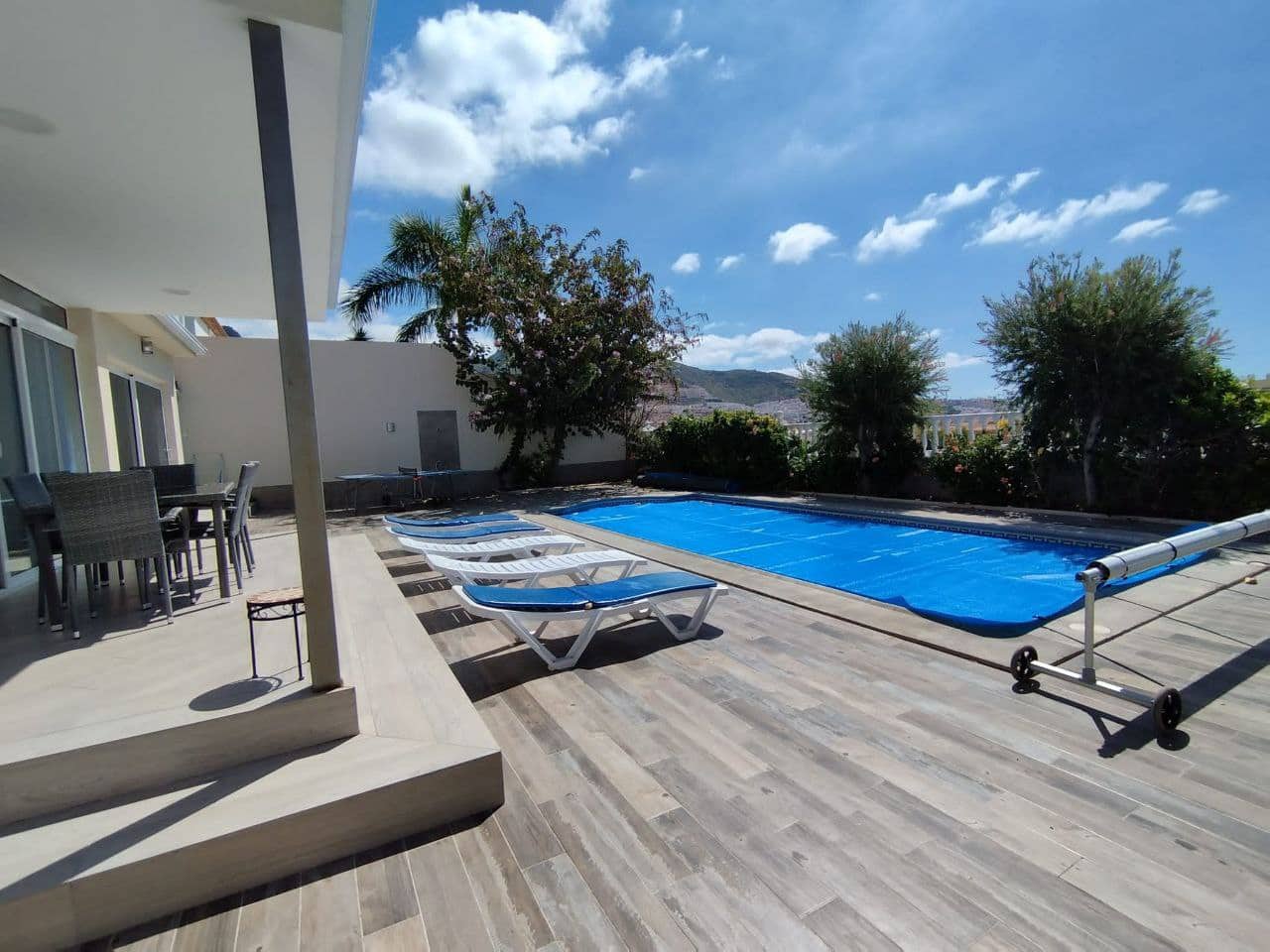 5 soveværelse Villa til salg i Adeje med swimmingpool garage - € 1.500.000 (Ref: 9357346)