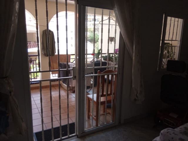 2 soveværelse Lejlighed til salg i Los Cristianos, Arona med swimmingpool - € 285.000 (Ref: 9357349)