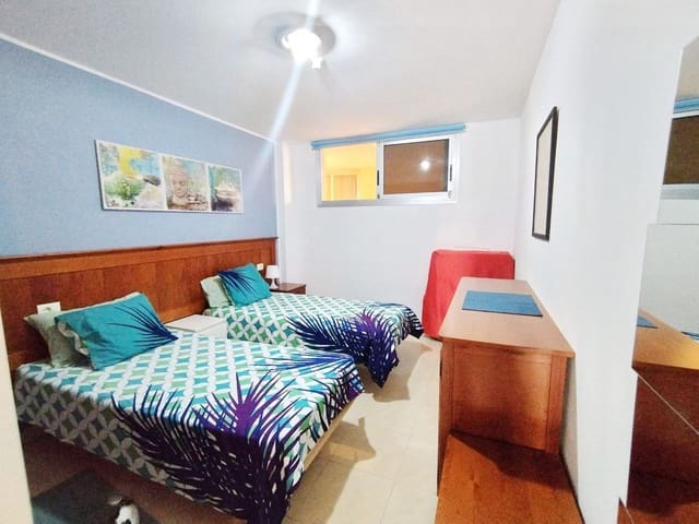 2 soverom Leilighet til salgs i Playa Paraiso, Adeje med svømmebasseng garasje - € 235 000 (Ref: 9357358)