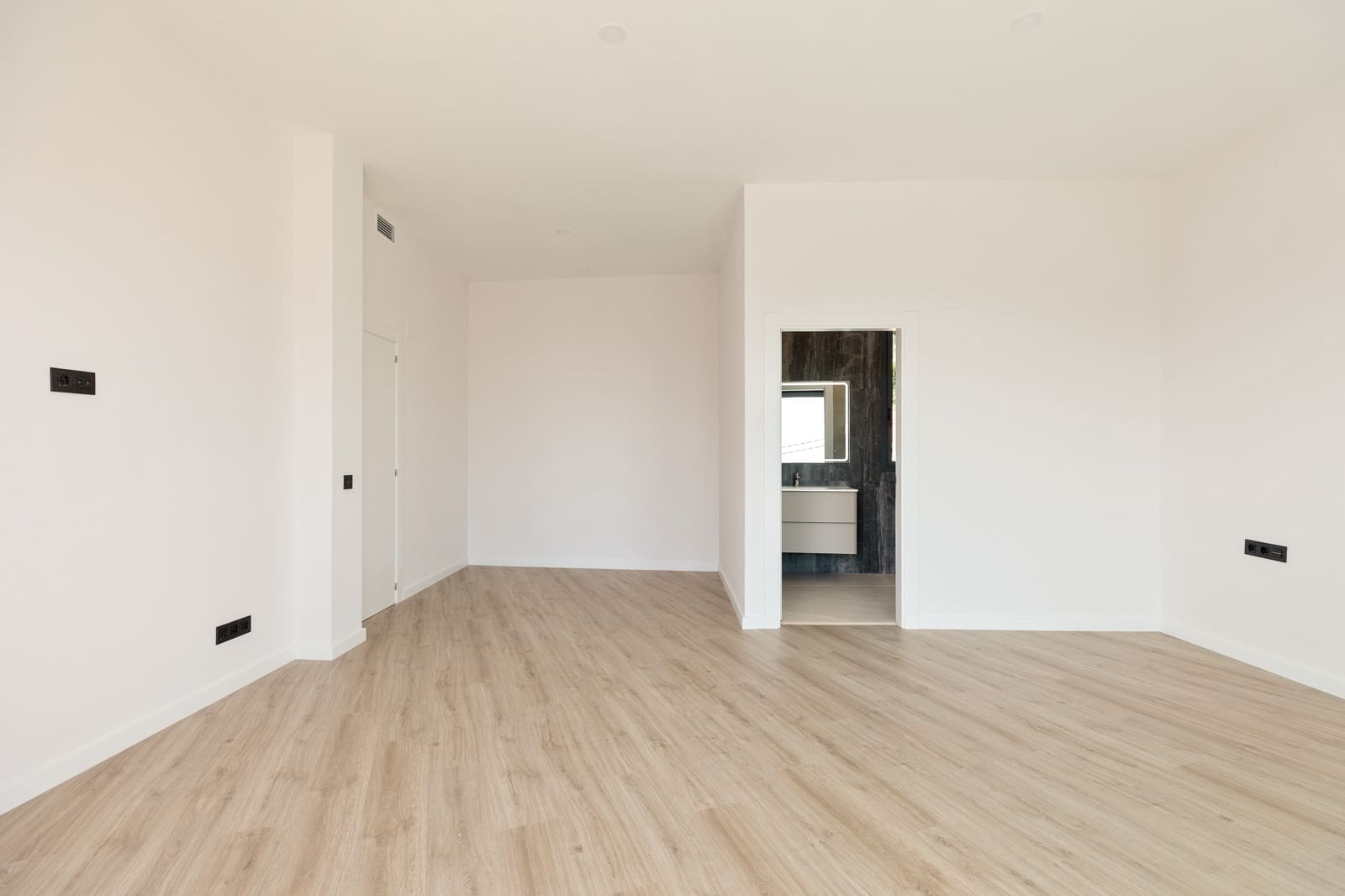Casa de 4 habitaciones en Calafell en venta con piscina - 780.000 € (Ref: 10059077)
