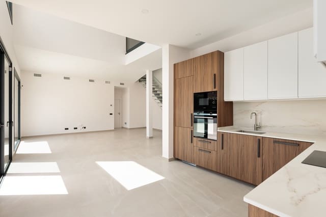 Casa de 4 habitaciones en Calafell en venta con piscina - 780.000 € (Ref: 10059077)