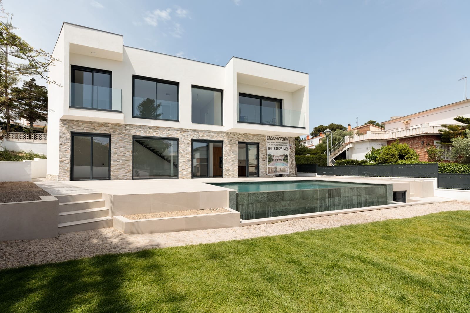 Casa de 4 habitaciones en Calafell en venta con piscina - 780.000 € (Ref: 10059077)