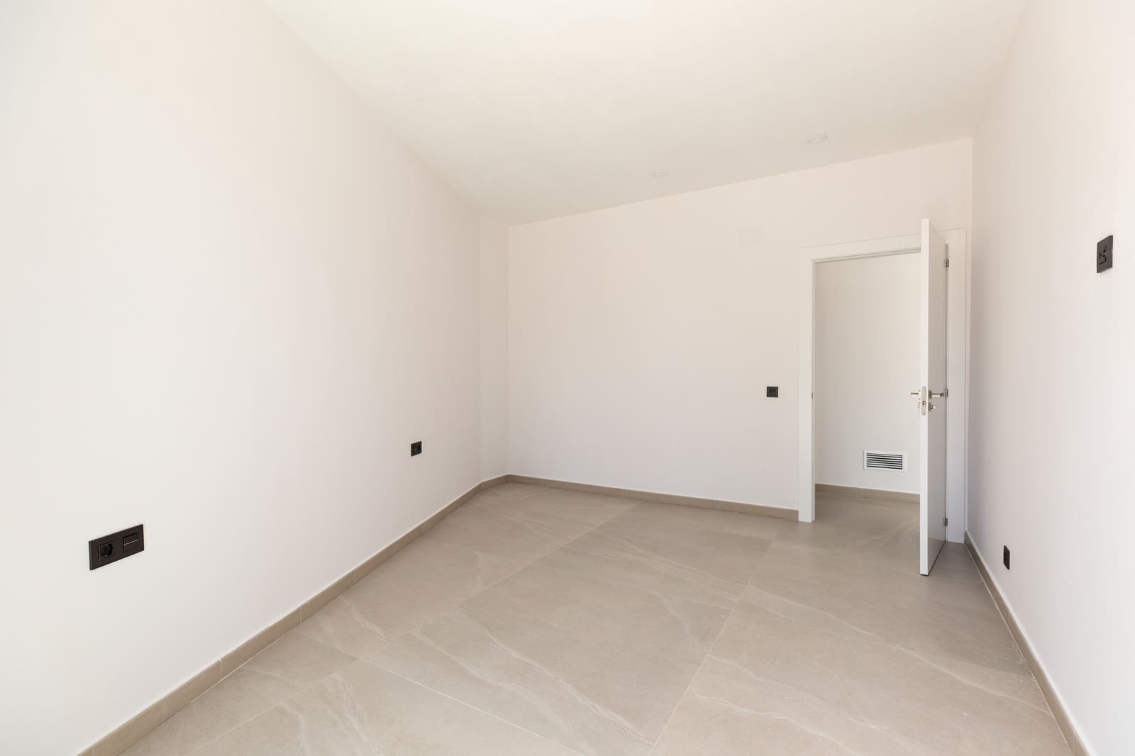 Casa de 4 habitaciones en Calafell en venta con piscina - 780.000 € (Ref: 10059077)
