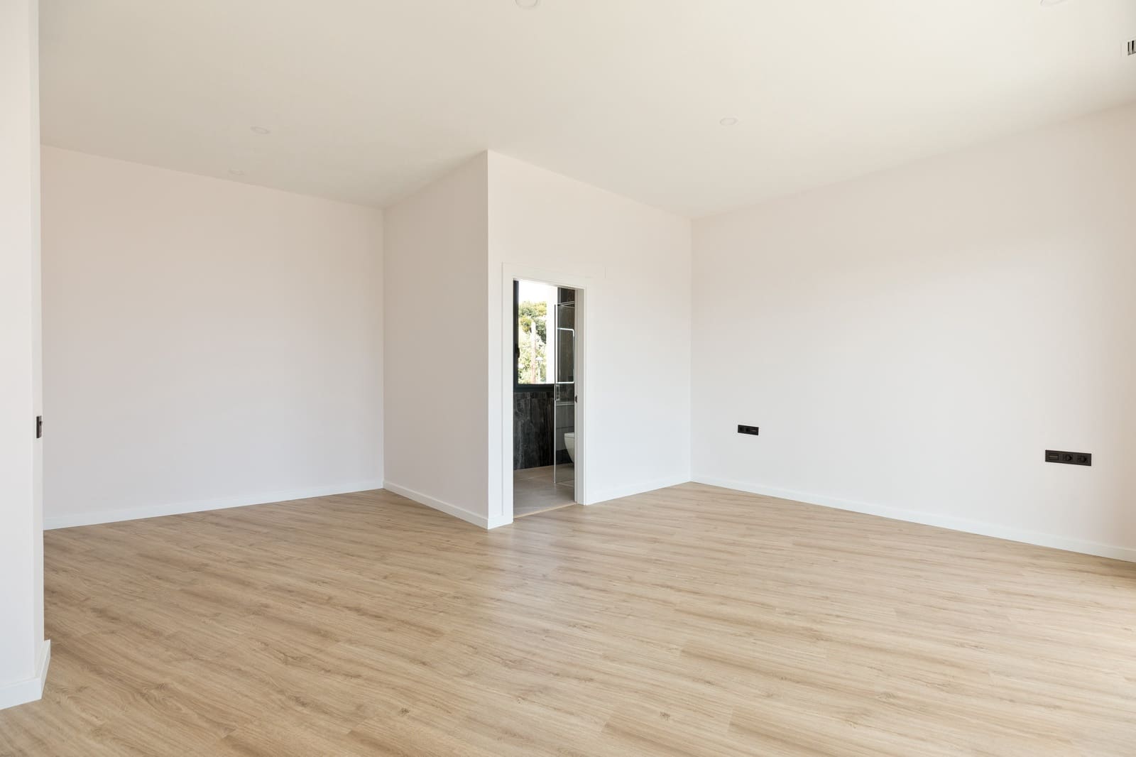 Casa de 4 habitaciones en Calafell en venta con piscina - 780.000 € (Ref: 10059077)