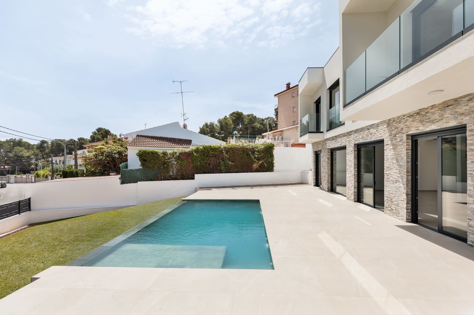 Casa de 4 habitaciones en Calafell en venta con piscina - 780.000 € (Ref: 10059077)