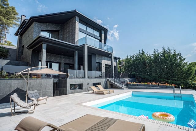 Casa de 5 habitaciones en Cerdanyola del Vallès en venta con piscina garaje - 4.900.000 € (Ref: 10059449)