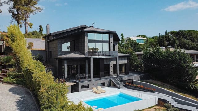 Casa de 5 habitaciones en Cerdanyola del Vallès en venta con piscina garaje - 4.900.000 € (Ref: 10059449)