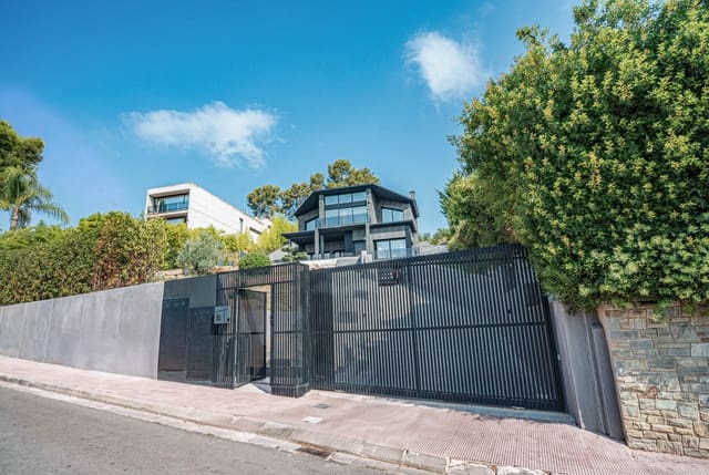 Casa de 5 habitaciones en Cerdanyola del Vallès en venta con piscina garaje - 4.900.000 € (Ref: 10059449)