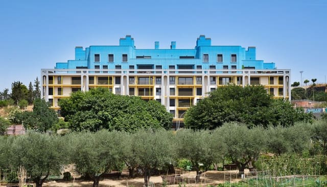 2 soverom Leilighet til salgs i Barcelona by med svømmebasseng garasje - € 545 000 (Ref: 10078292)