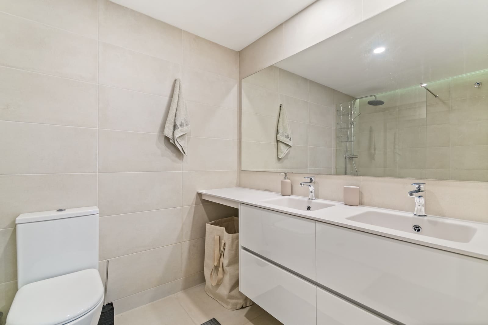 3 quarto Apartamento para venda em Badalona com piscina garagem - 715 000 € (Ref: 10153642)