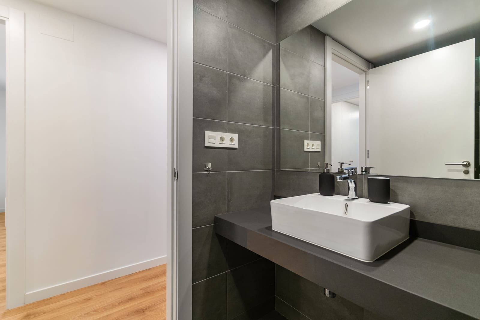 3 quarto Apartamento para venda em Badalona com piscina garagem - 715 000 € (Ref: 10153642)