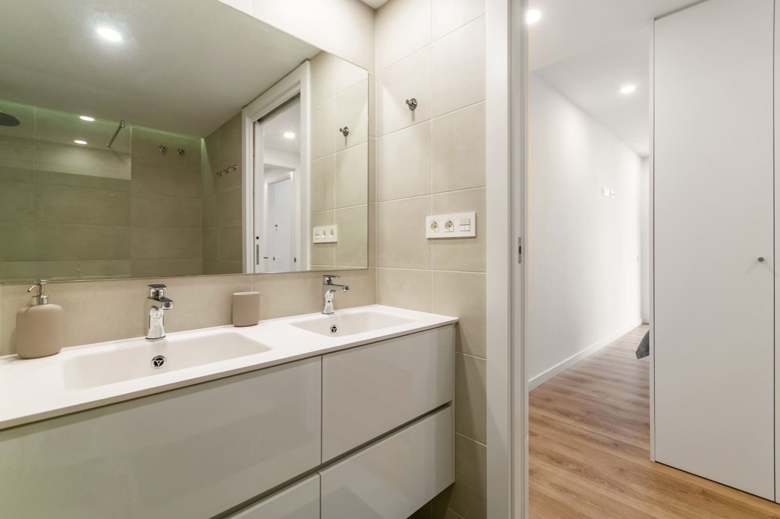3 quarto Apartamento para venda em Badalona com piscina garagem - 715 000 € (Ref: 10153642)