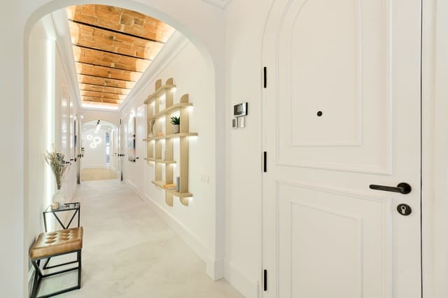 4 chambre Penthouse à vendre à Barcelone ville avec piscine garage - 2 350 000 € (Ref: 10171580)