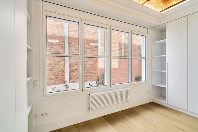 4 chambre Penthouse à vendre à Barcelone ville avec piscine garage - 2 350 000 € (Ref: 10171580)