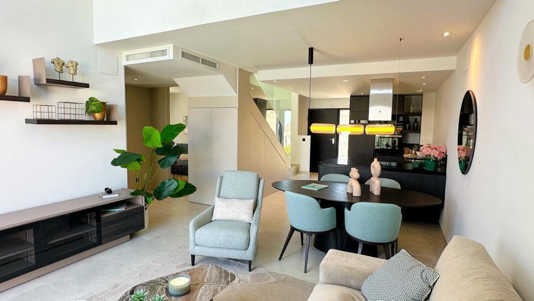 3 bedroom Townhouse for sale in Algorfa with pool - € 495,000 (Ref: 9270492)