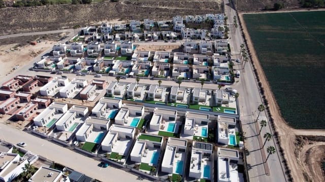 3 quarto Moradia para venda em Algorfa com piscina - 478 000 € (Ref: 9270502)