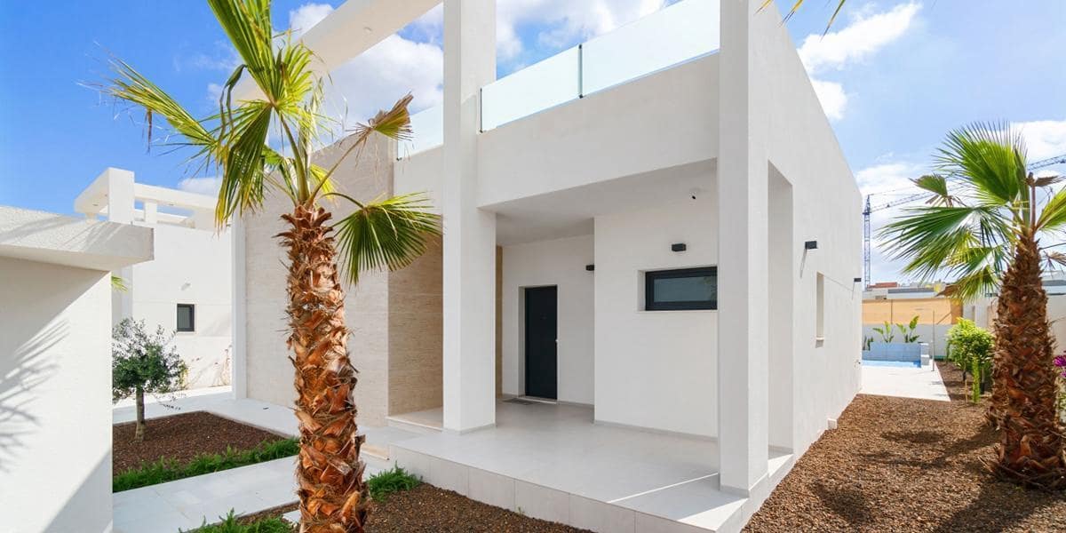 3 bedroom Villa for sale in Benijofar with pool - € 520,000 (Ref: 9308755)