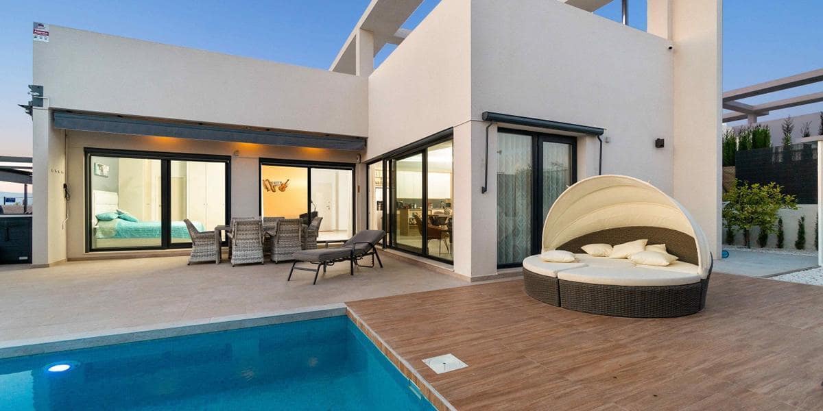 3 bedroom Villa for sale in Benijofar with pool - € 520,000 (Ref: 9308755)