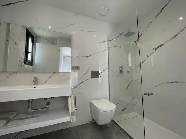 Chalet de 3 habitaciones en Pilar de la Horadada ciudad, Pilar de la Horadada en venta con piscina - 485.000 € (Ref: 9308766)