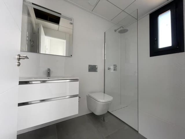 Chalet de 3 habitaciones en Pilar de la Horadada ciudad, Pilar de la Horadada en venta con piscina - 485.000 € (Ref: 9308766)